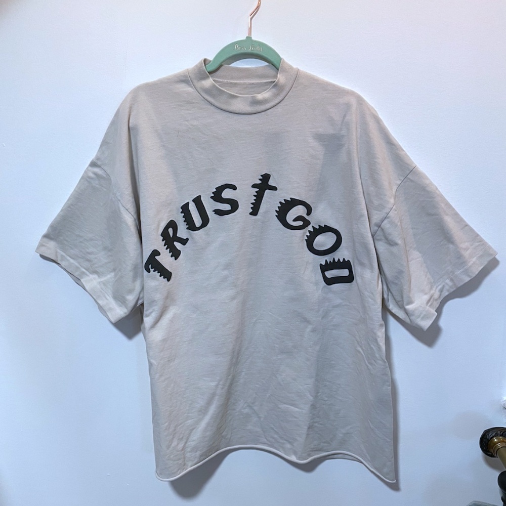 Sunday Service Trust God Tee Beige size Large ORIGINAL COACHELLA